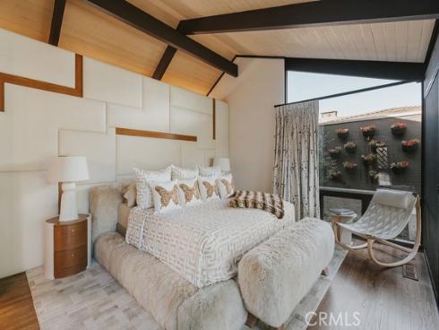 1534  Santiago  , Newport Beach, CA
