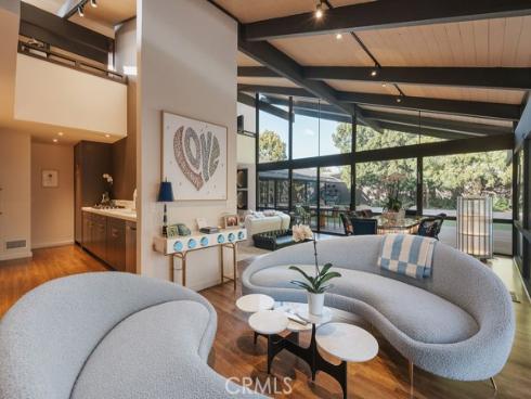 1534  Santiago  , Newport Beach, CA