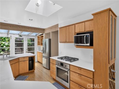 2700  Cliff  , Newport Beach, CA