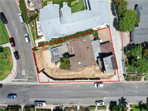 2700  Cliff  , Newport Beach, CA
