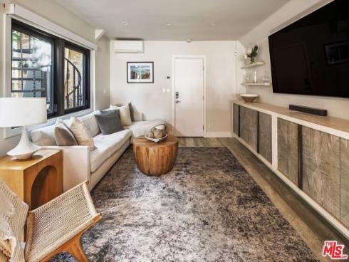 305  Grand Canal  8 , Newport Beach, CA