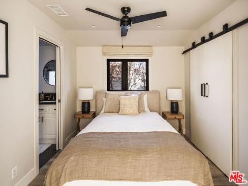 305  Grand Canal  8 , Newport Beach, CA