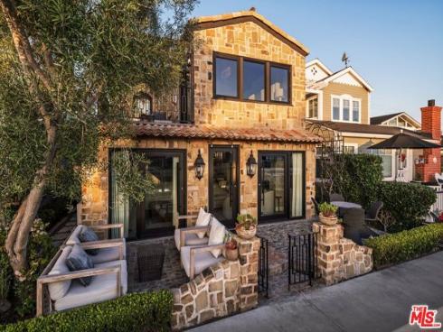 305  Grand Canal  8 , Newport Beach, CA