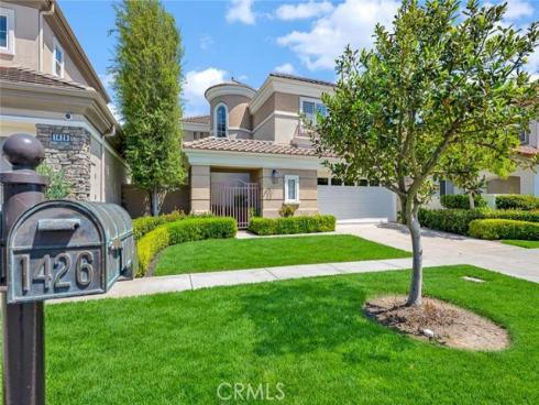 1426 Newporter Way