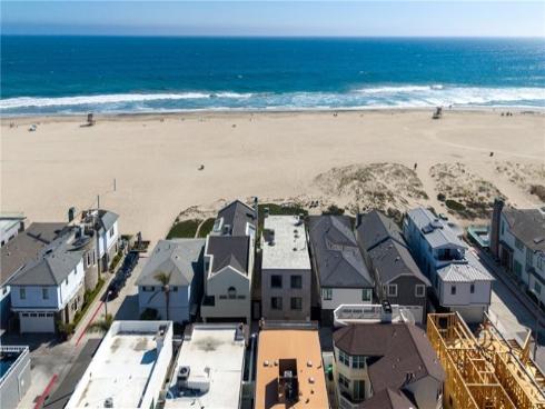 7204 W Oceanfront  , Newport Beach, CA
