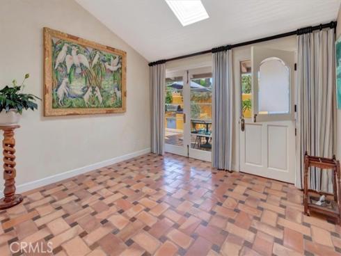 537  Vista Grande  , Newport Beach, CA
