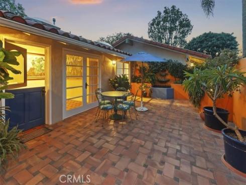 537  Vista Grande  , Newport Beach, CA