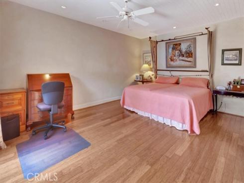 537  Vista Grande  , Newport Beach, CA
