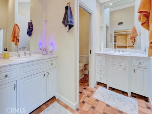 537  Vista Grande  , Newport Beach, CA