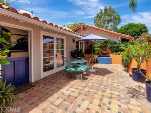 537  Vista Grande  , Newport Beach, CA
