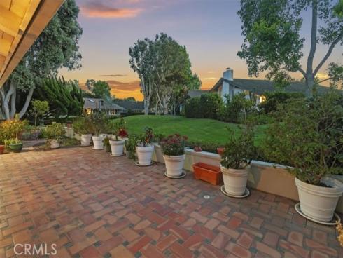 537  Vista Grande  , Newport Beach, CA
