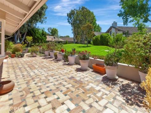 537  Vista Grande  , Newport Beach, CA