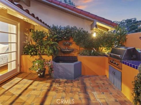 537  Vista Grande  , Newport Beach, CA