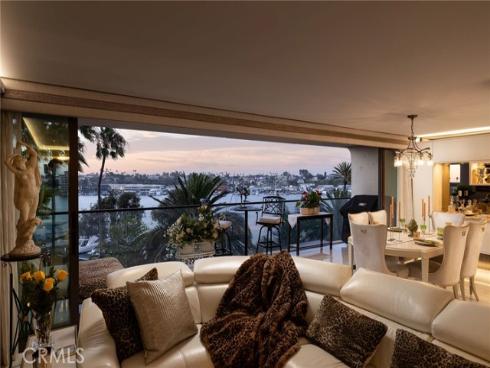 601  Lido Park  4B  Drive, Newport Beach, CA