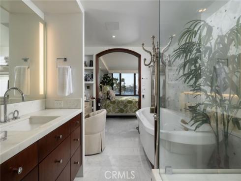 601  Lido Park  4B  Drive, Newport Beach, CA