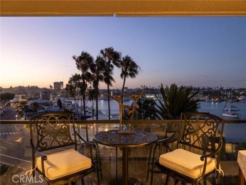 601  Lido Park  4B  Drive, Newport Beach, CA