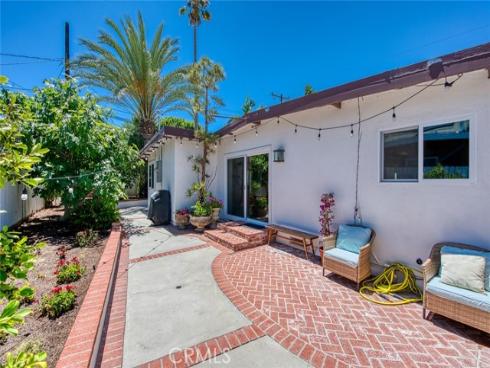 327  Santa Isabel  , Newport Beach, CA