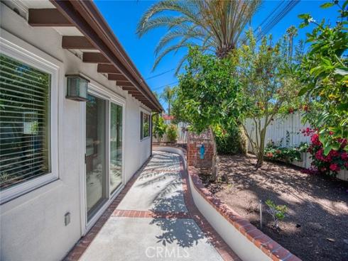 327  Santa Isabel  , Newport Beach, CA