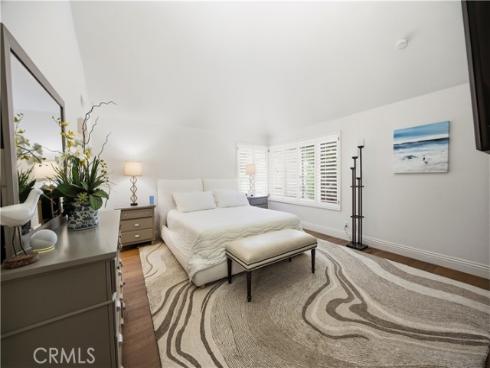 16  Lucerne  , Newport Beach, CA