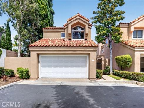 1  Cormorant Circle  , Newport Beach, CA