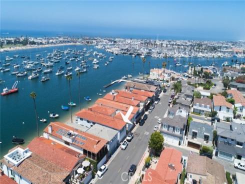 439  Via Lido Soud  , Newport Beach, CA