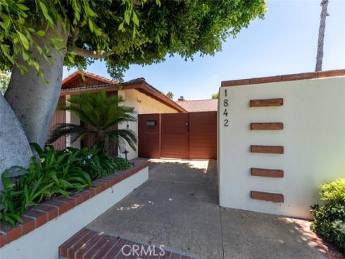 1842  Santiago  , Newport Beach, CA