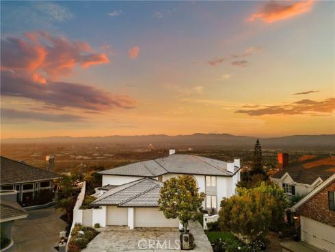 17  Napoli  , Newport Beach, CA