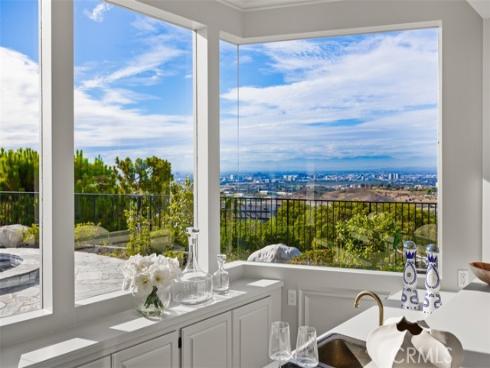 17  Napoli  , Newport Beach, CA