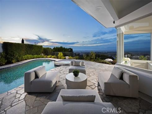 17  Napoli  , Newport Beach, CA