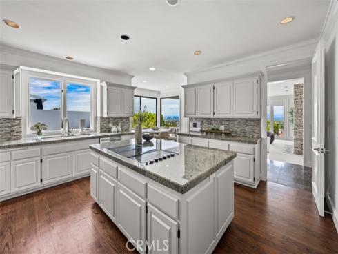17  Napoli  , Newport Beach, CA