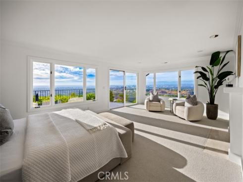 17  Napoli  , Newport Beach, CA