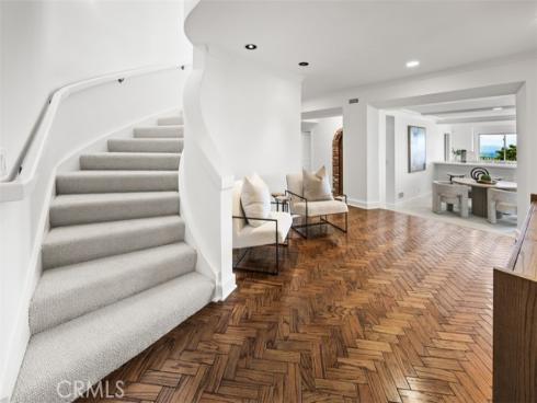 17  Napoli  , Newport Beach, CA