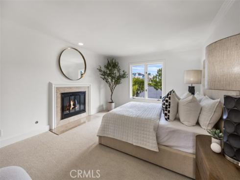 17  Napoli  , Newport Beach, CA