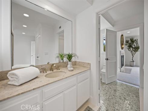 17  Napoli  , Newport Beach, CA