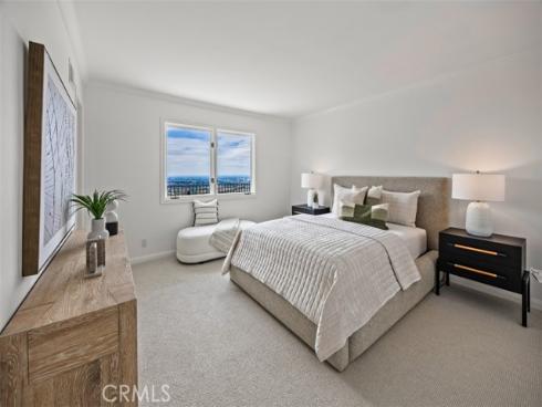 17  Napoli  , Newport Beach, CA