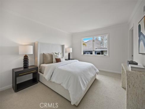 17  Napoli  , Newport Beach, CA