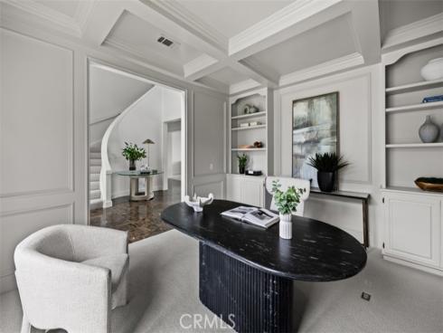 17  Napoli  , Newport Beach, CA