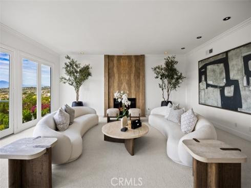 17  Napoli  , Newport Beach, CA