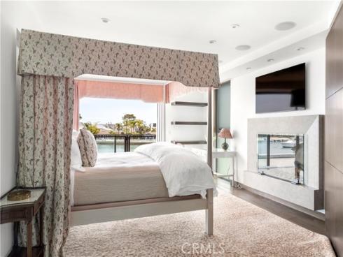 8  Beacon Bay  , Newport Beach, CA