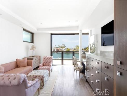 8  Beacon Bay  , Newport Beach, CA