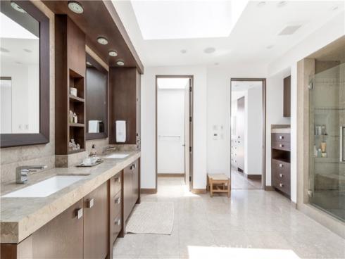 8  Beacon Bay  , Newport Beach, CA