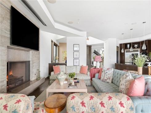 8  Beacon Bay  , Newport Beach, CA