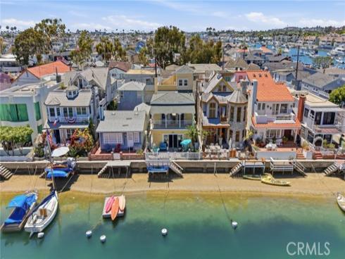 325  Grand Canal  , Newport Beach, CA