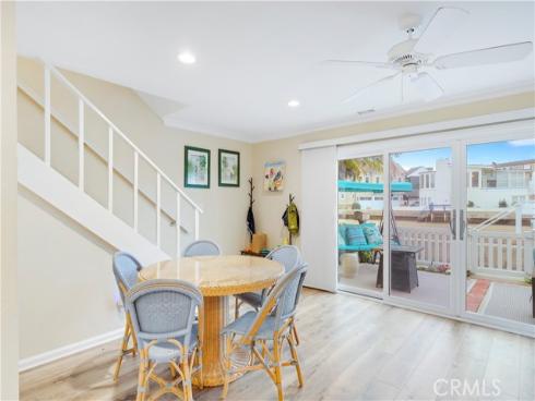 325  Grand Canal  , Newport Beach, CA
