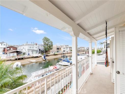 325  Grand Canal  , Newport Beach, CA
