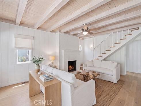 325  Grand Canal  , Newport Beach, CA