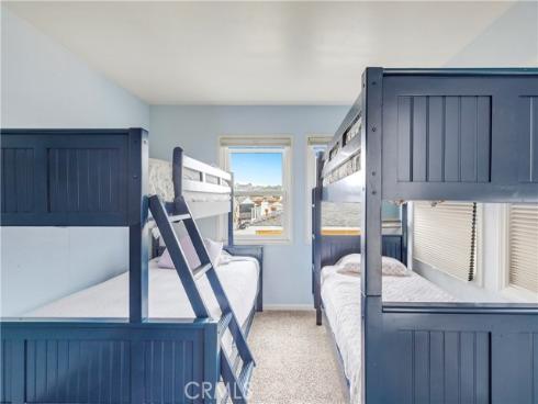 325  Grand Canal  , Newport Beach, CA