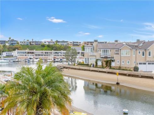 325  Grand Canal  , Newport Beach, CA