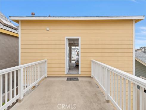325  Grand Canal  , Newport Beach, CA