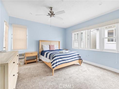 325  Grand Canal  , Newport Beach, CA